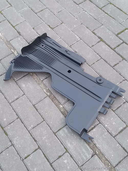 8K0825216G 2008-2012 Audi A4 Sağ Arka Taban Alt Muhafazas