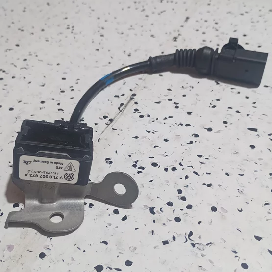7L0907673A 10-15 Audi Q7 Seviye Sensörü