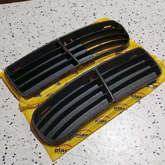 6N0853665B 6N0853666B 1995-2000 VW Polo Sağ Sol Sis Çerçe