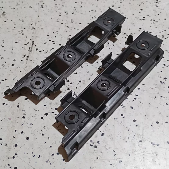 3C0807183 3C0807184 2006-2007 VW Passat Ön Tampon Braketi