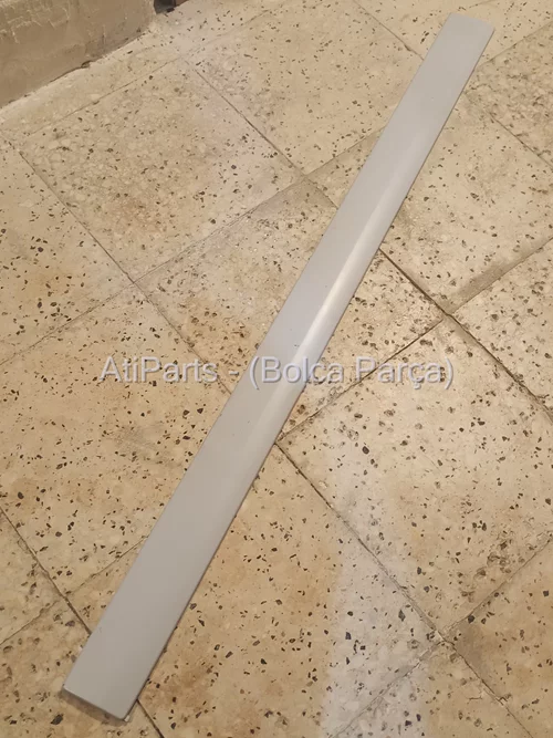 7H5853073B 2003-2005 VW T5 Multivan Sol Arka Kapı Çıtası