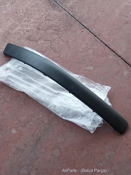 3B0807718 B41 1997-2000 VW Passat B5 Ön Tampon Sağ Bandı